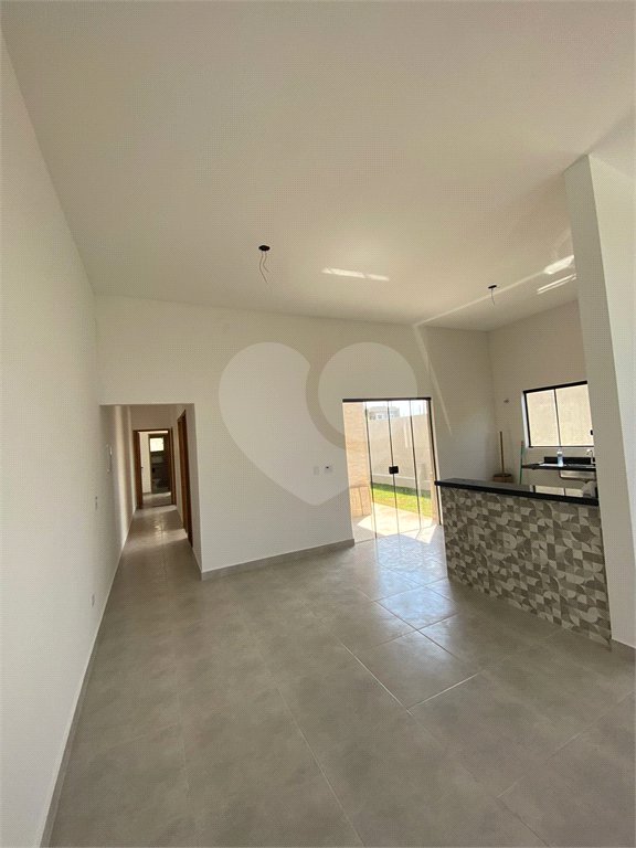 Casa à venda com 3 quartos, sendo 1 suíte, no condomínio Residencial Santa Martha, Bom Jesus dos Perdões - SP