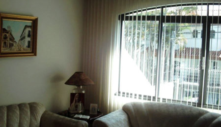 Casa à venda com 4 quartos, sendo 2 suítes,  em Jardim Pinheiros, São Paulo, SP