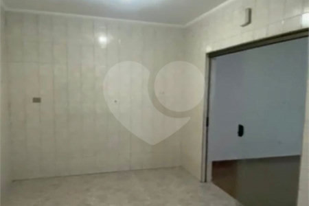Sobrado à venda com 2 quartos em Parque Vitória, São Paulo, SP