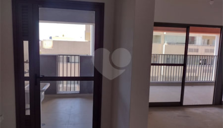 Apartamento à venda com 2 quartos, sendo 1 suíte,  em Santo Amaro, São Paulo, SP
