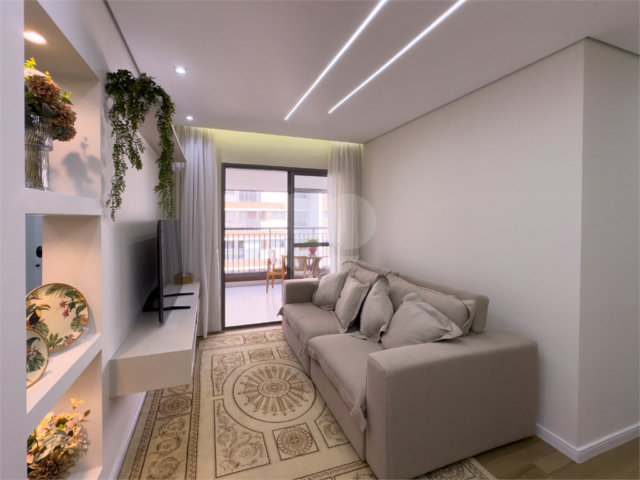 Apartamento à venda com 2 quartos, sendo 1 suíte,  em Jardim Prudência, São Paulo, SP
