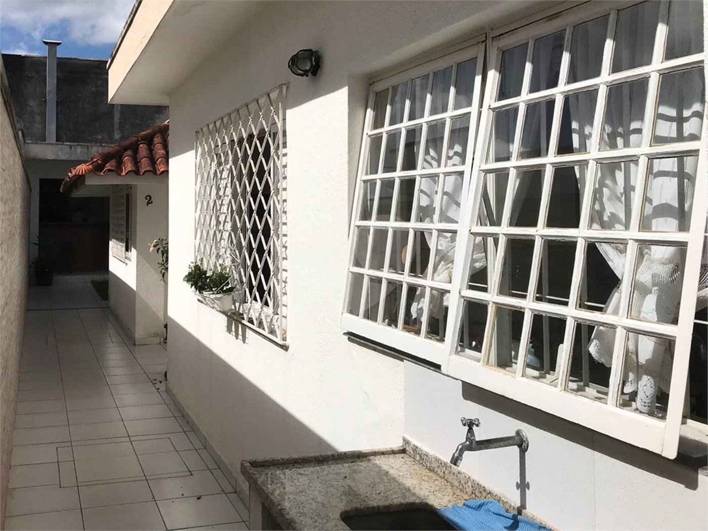 Casa à venda com 4 quartos, sendo 2 suítes,  em Jardim Armênia, Mogi das Cruzes, SP