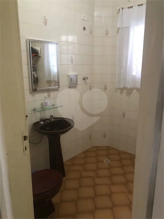 Sobrado à venda com 5 quartos, sendo 1 suíte, em Tremembé, São Paulo, SP