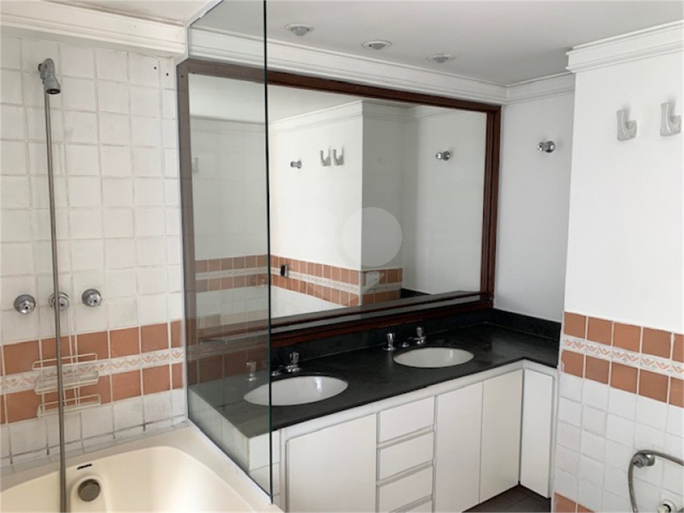 Apartamento à venda com 3 quartos, sendo 1 suíte, em Alto da Boa Vista, São Paulo, SP