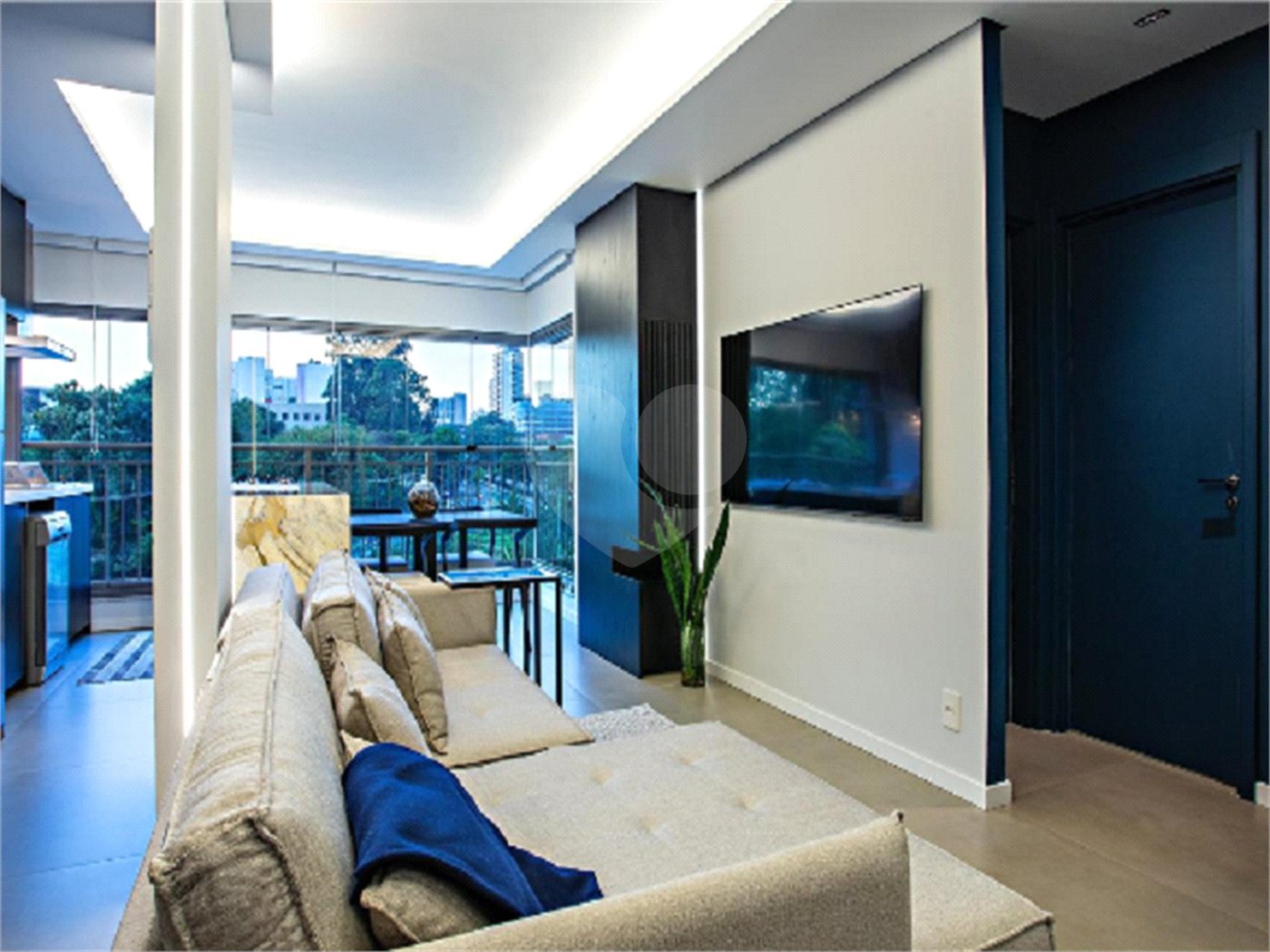 Apartamento à venda com 2 quartos, sendo 1 suíte,  em Indianópolis, São Paulo, SP