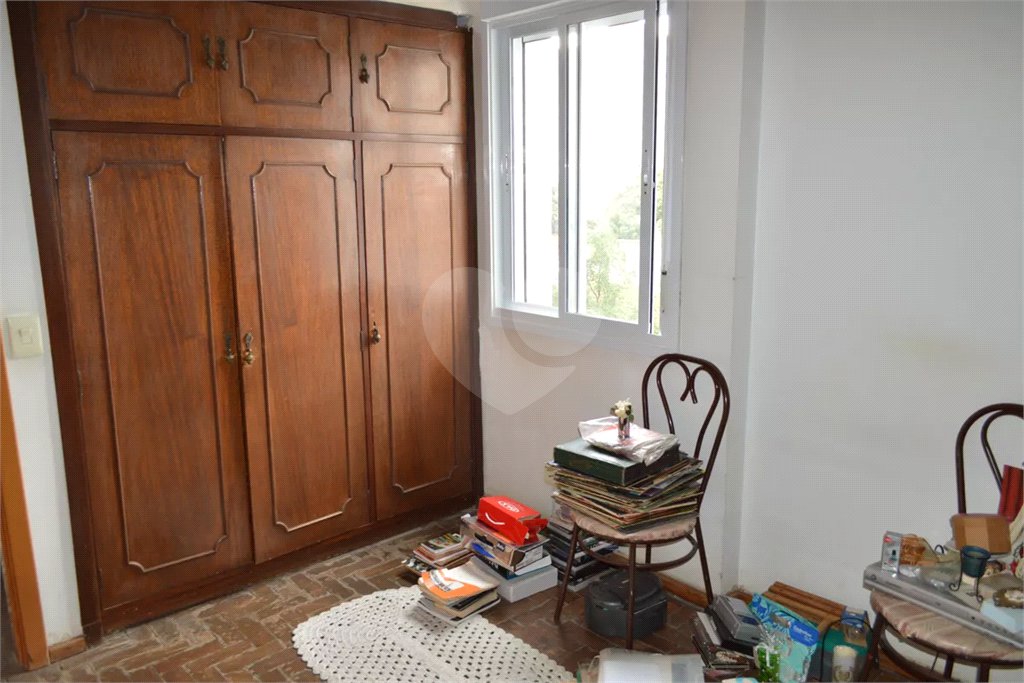 Apartamento à venda com 3 quartos, sendo 1 suíte,  em Vila Mariana, São Paulo, SP