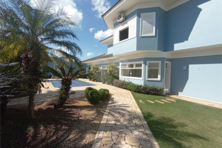 Casa à venda com 3 suítes em Vila Nastri, Itapetininga, SP