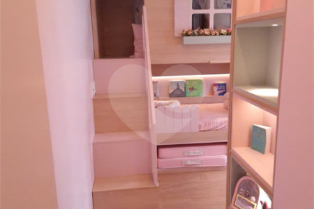 Apartamento à venda com 4 quartos, sendo 2 suítes,  em Vila Anastácio, São Paulo, SP