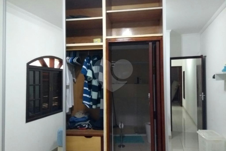Sobrado à venda com 3 quartos, sendo 1 suíte, em Vila Guilherme, São Paulo, SP