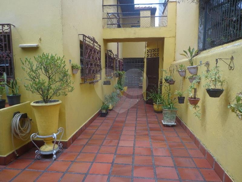 Sobrado à venda com 3 quartos, sendo 2 suítes, em Indianópolis, São Paulo, SP