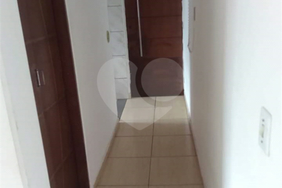 Apartamento à venda com 2 quartos em Cidade Tiradentes, São Paulo, SP