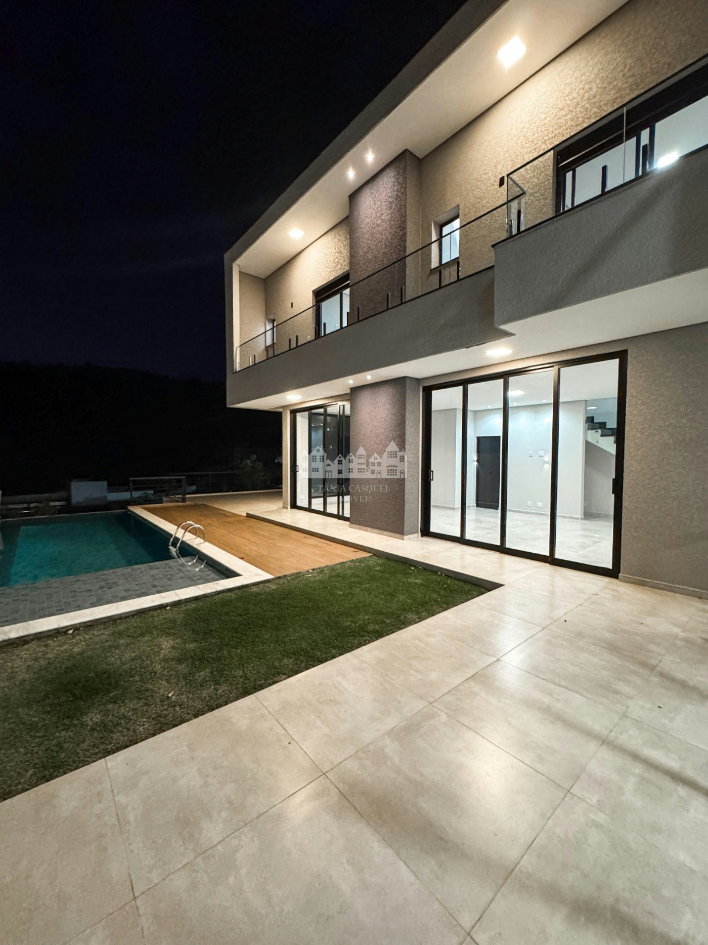 Casa à venda com 3 quartos, sendo 3 suítes, no Condomínio Quintas da Boa Vista, Atibaia - SP