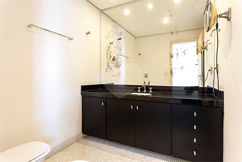 Apartamento à venda com 4 suítes em Campo Belo, São Paulo, SP