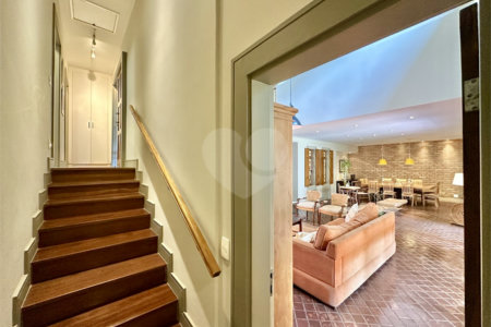 Casa à venda com 4 suítes no condomínio Parque das Artes, Embu das Artes - SP