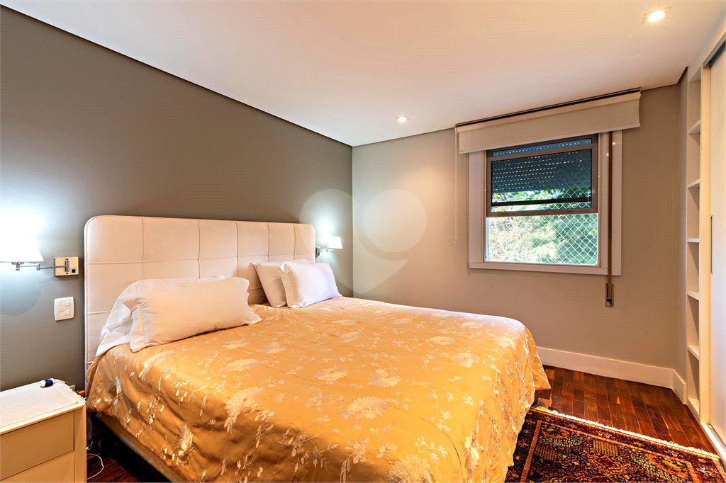 Apartamento à venda com 3 quartos, sendo 1 suíte, em Alto da Boa Vista, São Paulo, SP