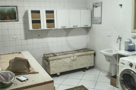Casa à venda com 3 suítes em Vila Lavínia, Mogi das Cruzes, SP
