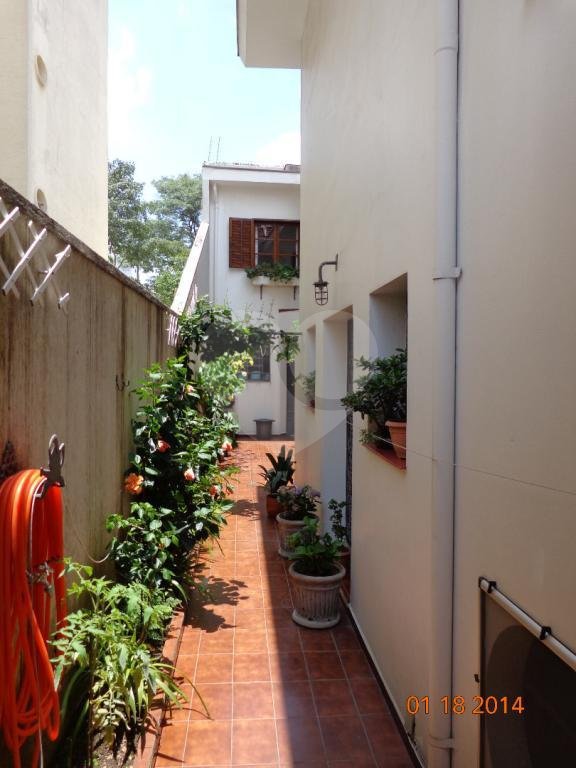 Sobrado à venda com 4 quartos, sendo 2 suítes, em Água Fria, São Paulo, SP
