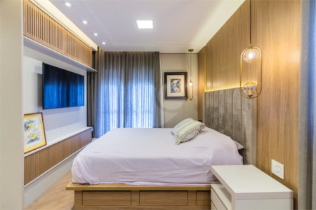 Apartamento à venda com 3 suítes em Vila Gumercindo, São Paulo, SP