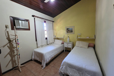 Casa à venda com 4 quartos, sendo 2 suítes, em Geribá, Armação dos Búzios, RJ
