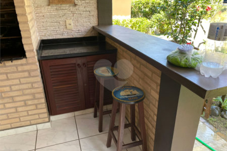 Casa em condomínio à venda com 2 quartos, sendo 1 suíte,  em Portal da Ferradura, Armação dos Búzios, RJ