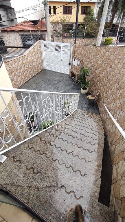 Sobrado à venda com 4 quartos, sendo 3 suítes, em Parque São Domingos, São Paulo, SP