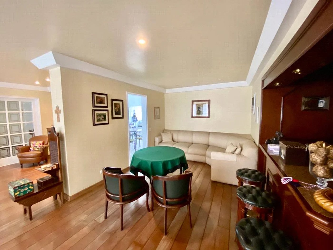 Apartamento à venda com 4 quartos, sendo 2 suítes, em Pinheiros, São Paulo, SP