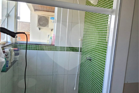 Sobrado à venda com 3 quartos, sendo 1 suíte,  em Residencial Colinas, Mogi das Cruzes, SP