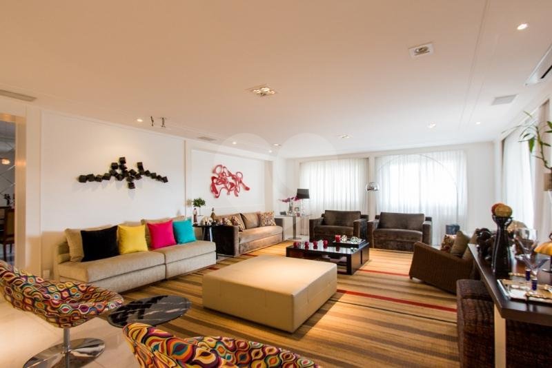 Apartamento à venda com 4 suítes em Jardim Marajoara, São Paulo, SP