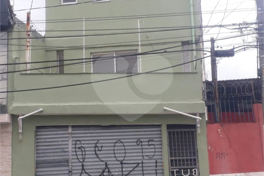 Prédio à venda com 2 suítes em Tremembé, São Paulo, SP