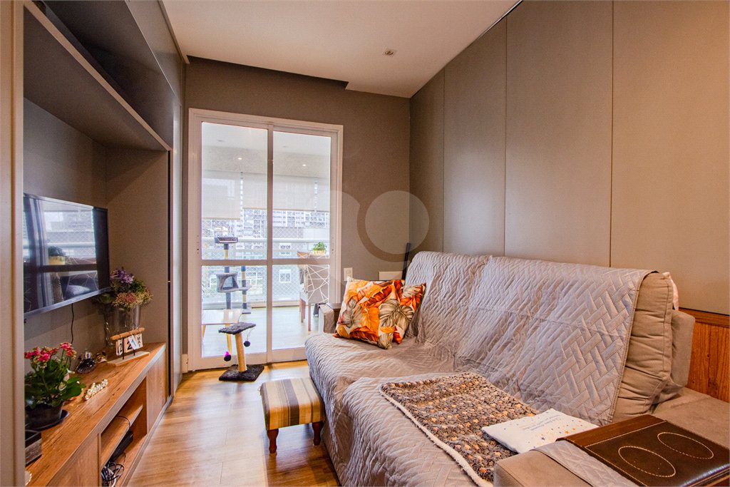 Apartamento à venda com 2 quartos, sendo 1 suíte,  em Jardim das Acácias, São Paulo, SP