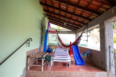 Casa à venda ou para alugar com 5 quartos, sendo 2 suítes, no condomínio Restinga Verde, São Roque - SP