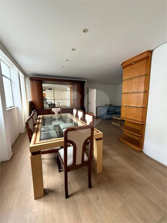 Triplex à venda ou para alugar com 3 suítes em Vila Suzana, São Paulo, SP