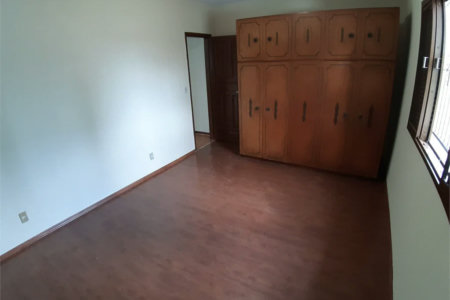Casa à venda com 3 quartos, sendo 1 suíte,  em Vila Gomes, São Paulo, SP