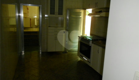 Sobrado à venda com 4 quartos em Vila Maria, São Paulo, SP