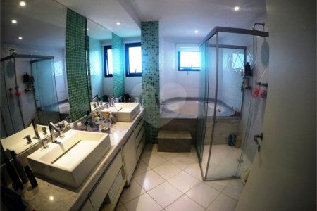 Apartamento 215m² no Anália Franco - 3 suítes