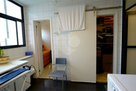 Apartamento à venda com 4 quartos, sendo 3 suítes, em Santo Amaro, São Paulo, SP
