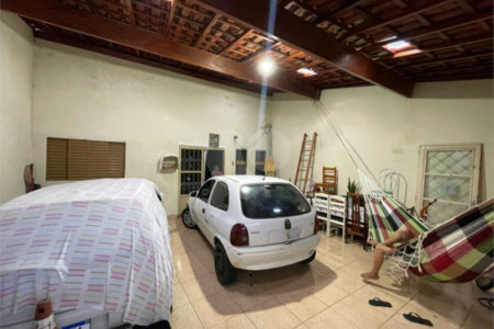 Casa térrea para venda na Vila Nossa Senhora de Fátima.