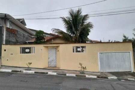 Casa à venda com 4 quartos, sendo 1 suíte, em City Bussocaba, Osasco, SP