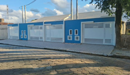 🏡 CASA COM PISCINA NO JARDIM MARABÁ – MONGAGUÁ