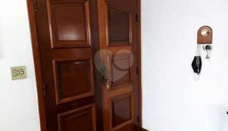 Sobrado à venda com 5 quartos, sendo 4 suítes,  em Santa Rosa, Vinhedo, SP