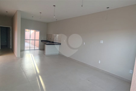 Casa à venda com 3 quartos, sendo 1 suíte, em Jardim dos Ipês, Salto, SP