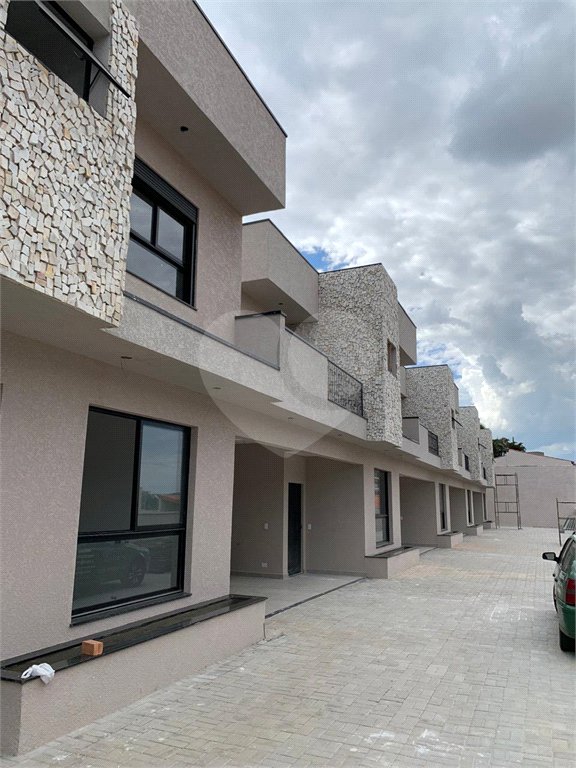 Casa à venda com 3 suítes no condomínio Residencial Celina, Atibaia - SP