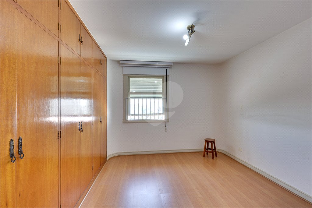 Apartamento à venda com 4 quartos, sendo 1 suíte, em Alto da Boa Vista, São Paulo, SP