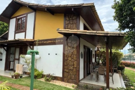 Casa em condomínio à venda com 3 quartos, sendo 2 suítes,  em Manguinhos, Armação dos Búzios, RJ