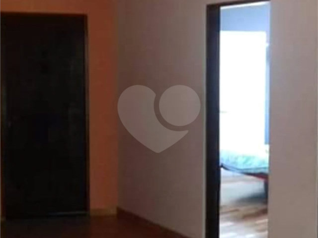 Casa à venda com 3 quartos em Jardim Santa Emilia, Guarulhos, SP