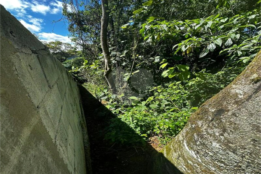 Terreno à venda no condomínio Parque Suiça, Caieiras - SP