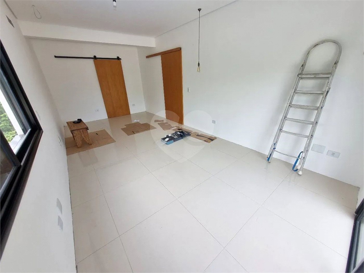 Casa à venda com 4 suítes no condomínio Park Lane, Guarujá - SP