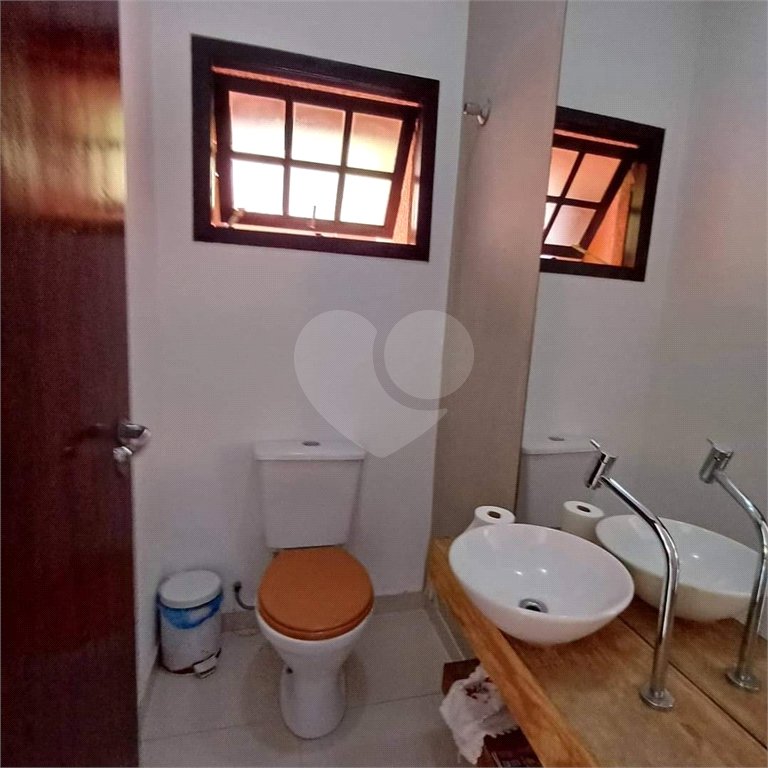 Sobrado à venda com 3 quartos, sendo 2 suítes,  em Jardim Marica, Mogi das Cruzes, SP