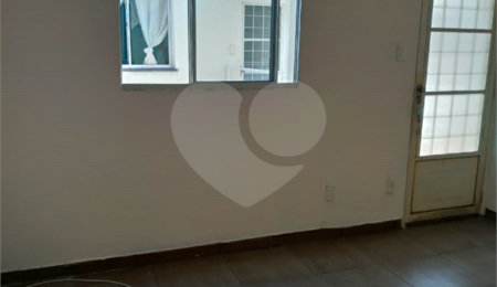 Apartamento à venda com 2 quartos em Cidade Boa Vista, Suzano, SP