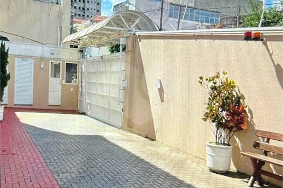 Casa à venda com 3 quartos, sendo 1 suíte, no condomínio Vila Siqueira, São Paulo - SP